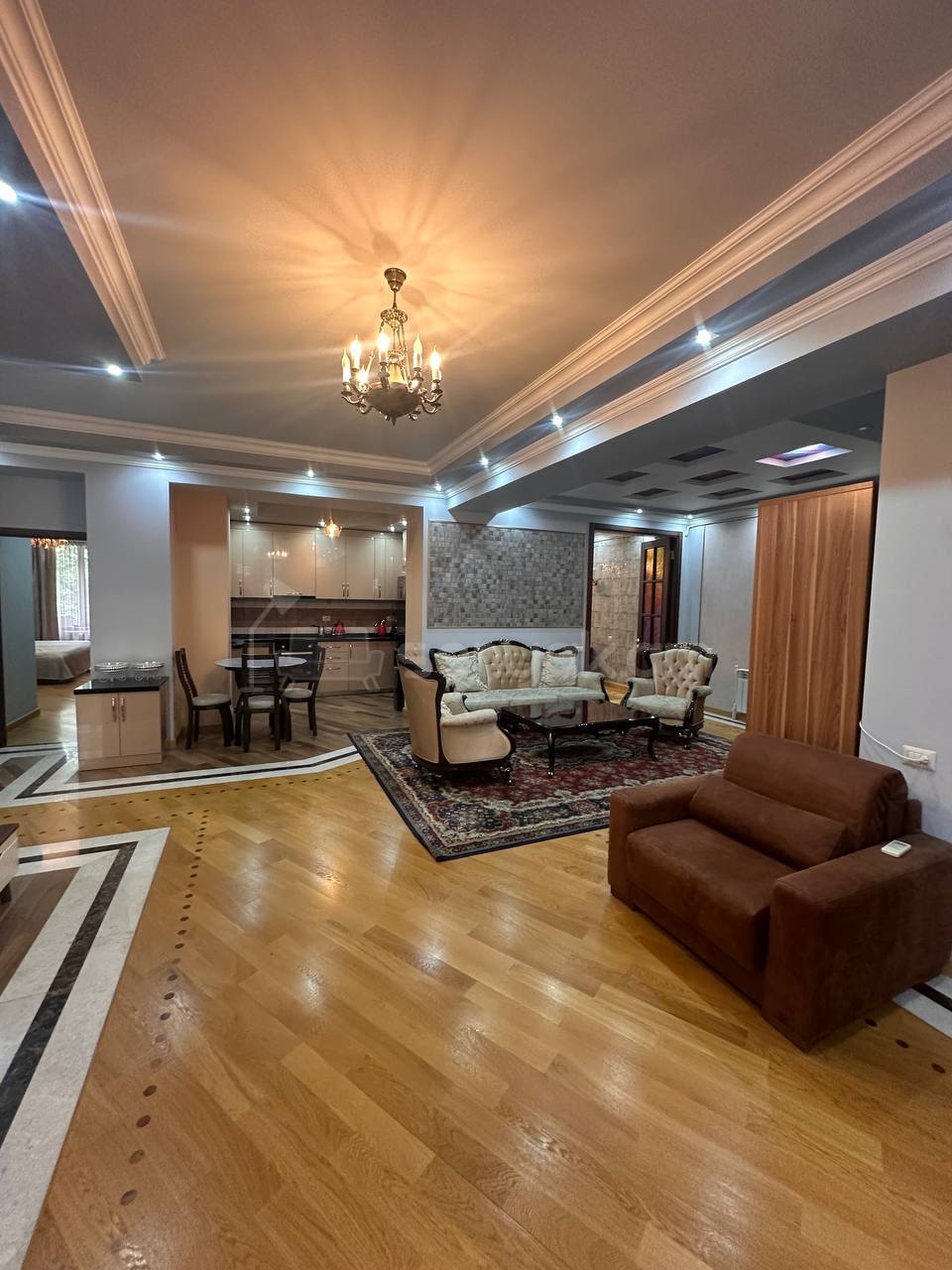 3 Սենյականոց Բնակարան Նորակառույցում, 137քմ, 4/14 հարկ, Կապիտալ Վերանորոգված, Կահավորված