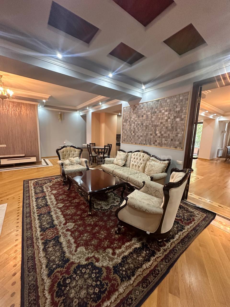 3 Սենյականոց Բնակարան Նորակառույցում, 137քմ, 4/14 հարկ, Կապիտալ Վերանորոգված, Կահավորված