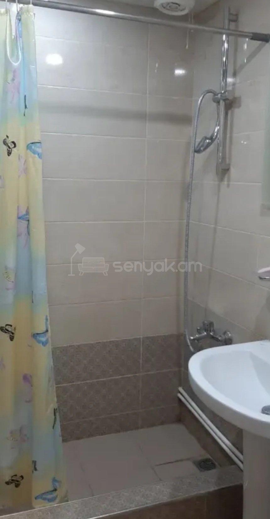 2 Սենյականոց Բնակարան Քարե Շենքում, 52քմ, 2/5 հարկ, Կապիտալ Վերանորոգված, Կահավորված