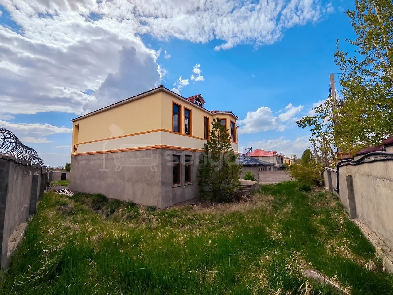 8 Սենյականոց Սեփական Տուն, 474քմ, Ավտոտնակով
