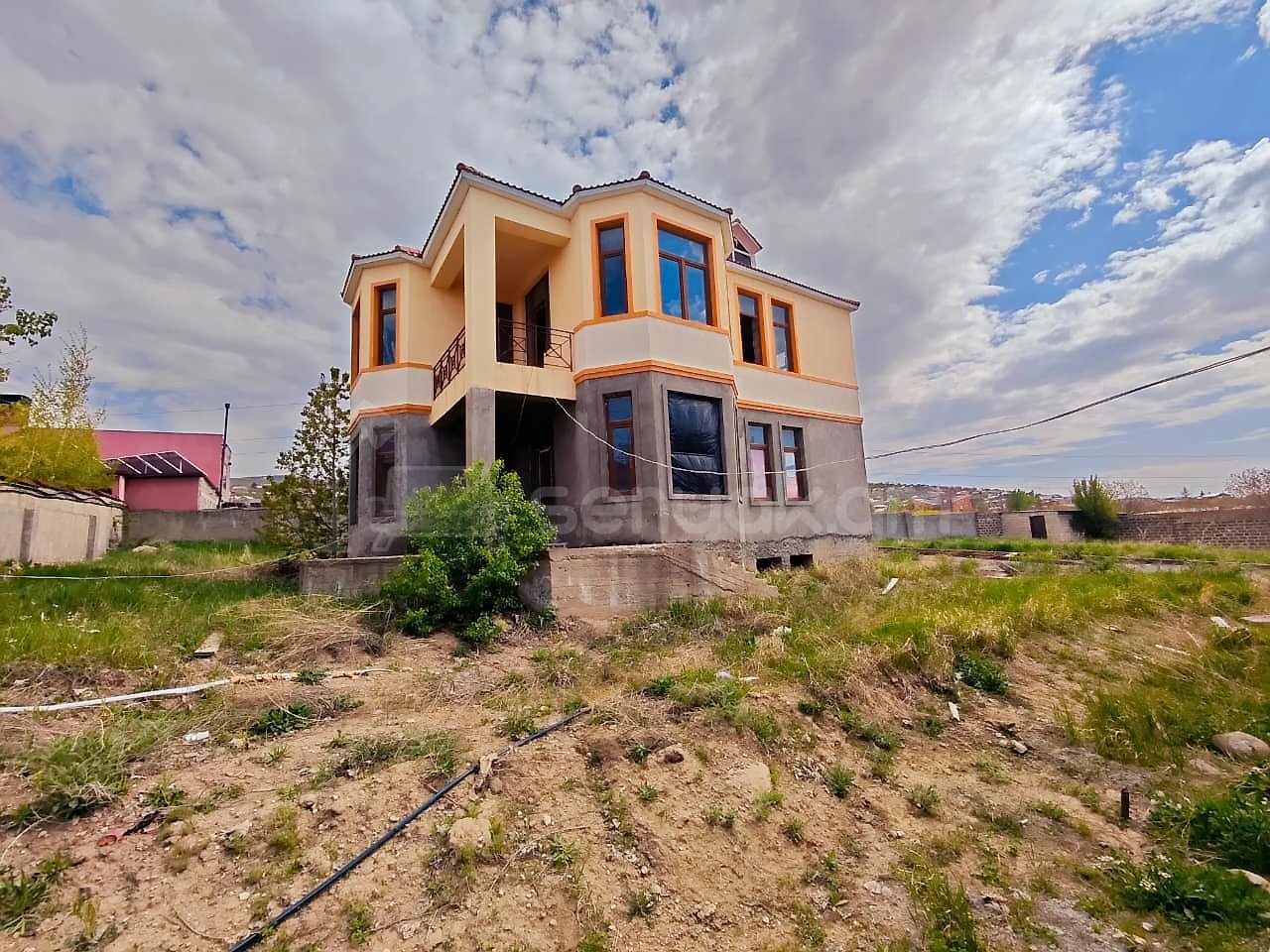 8 Սենյականոց Սեփական Տուն, 474քմ, Ավտոտնակով
