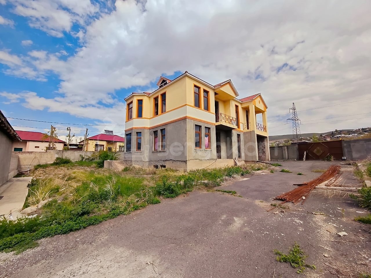 8 Սենյականոց Շքեղ Առանձնատուն, 474քմ, Ավտոտնակով