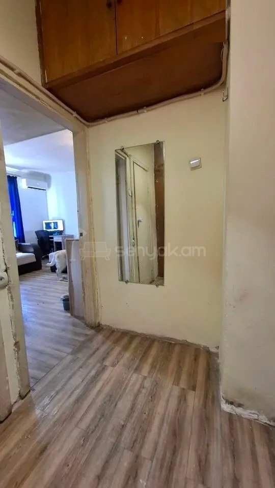 1 Սենյականոց Բնակարան Քարե Շենքում, 31քմ, 4/5 հարկ, Նորմալ Վիճակում
