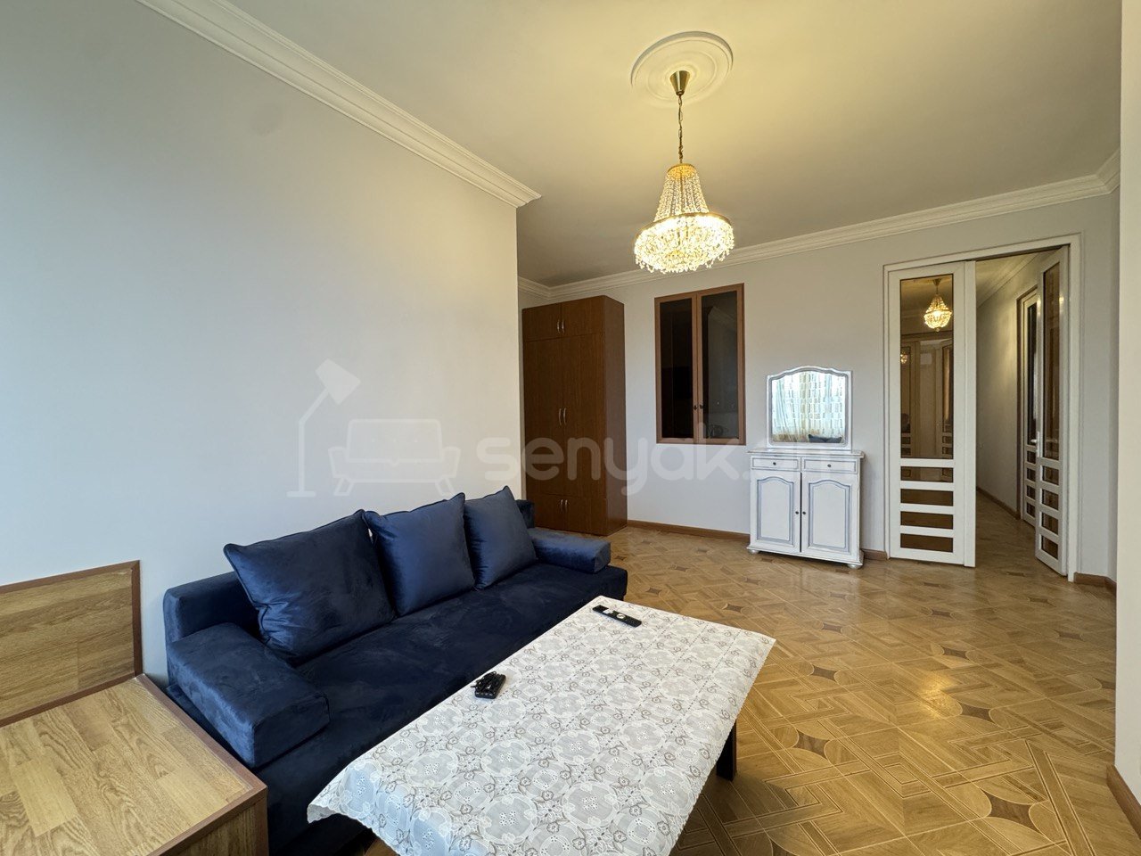 3 Սենյականոց Բնակարան Քարե Շենքում, 156քմ, 3/3 հարկ, Կապիտալ Վերանորոգված, Կահավորված, Արևկող