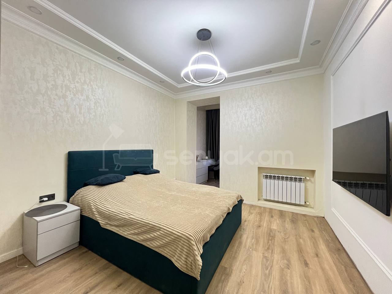 3 Սենյականոց Բնակարան Քարե Շենքում, 72քմ, 2/4 հարկ, Կապիտալ Վերանորոգված