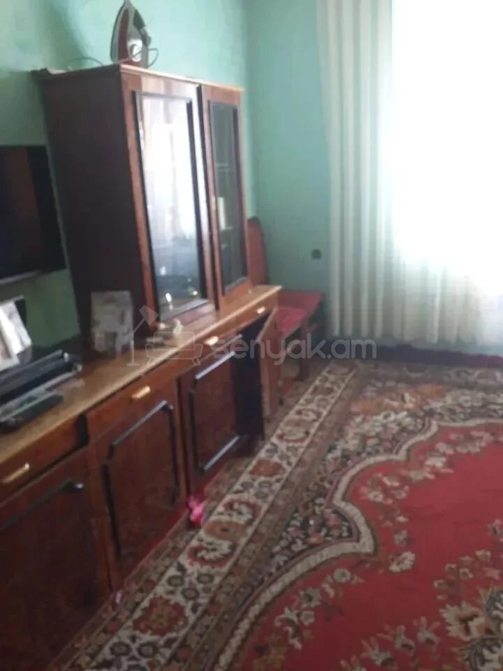 1 Սենյականոց Բնակարան Քարե Շենքում, 37քմ, 4/4 հարկ, Պետական Վիճակում