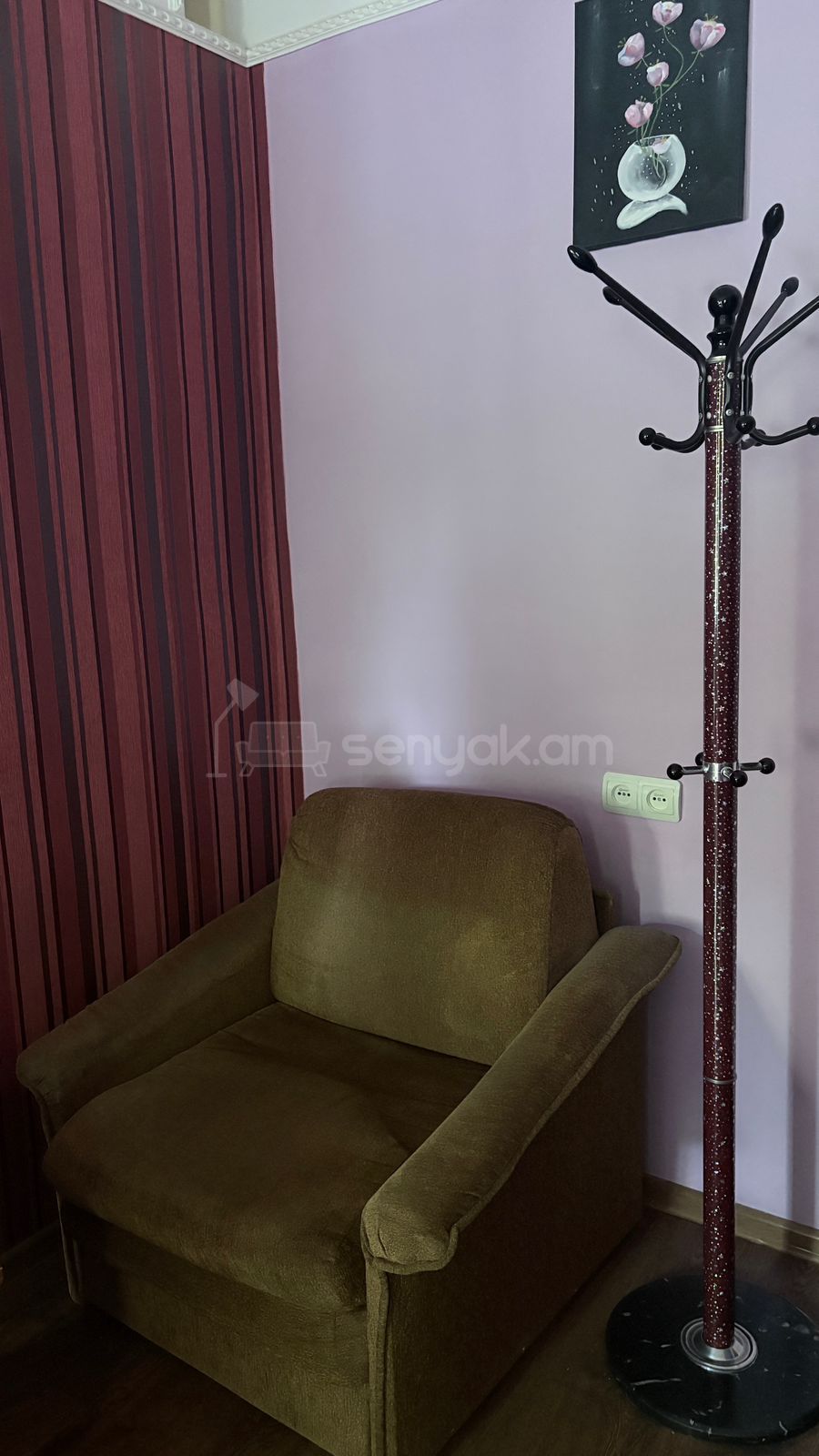 1 Սենյականոց Բնակարան Քարե Շենքում, 30քմ, 3/4 հարկ, Նորմալ Վիճակում