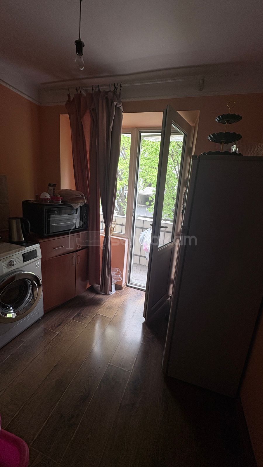 1 Սենյականոց Բնակարան Քարե Շենքում, 30քմ, 3/4 հարկ, Կապիտալ Վերանորոգված