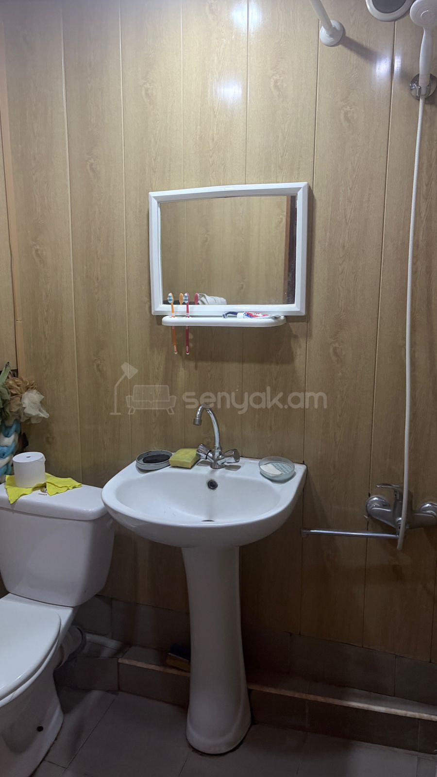 1 Սենյականոց Բնակարան Քարե Շենքում, 30քմ, 3/4 հարկ, Կապիտալ Վերանորոգված