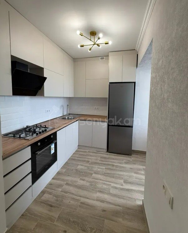 2 Սենյականոց Բնակարան Քարե Շենքում, 45քմ, 3/5 հարկ, Դիզայներական Վերանորոգված, Կահավորված, Արևկող