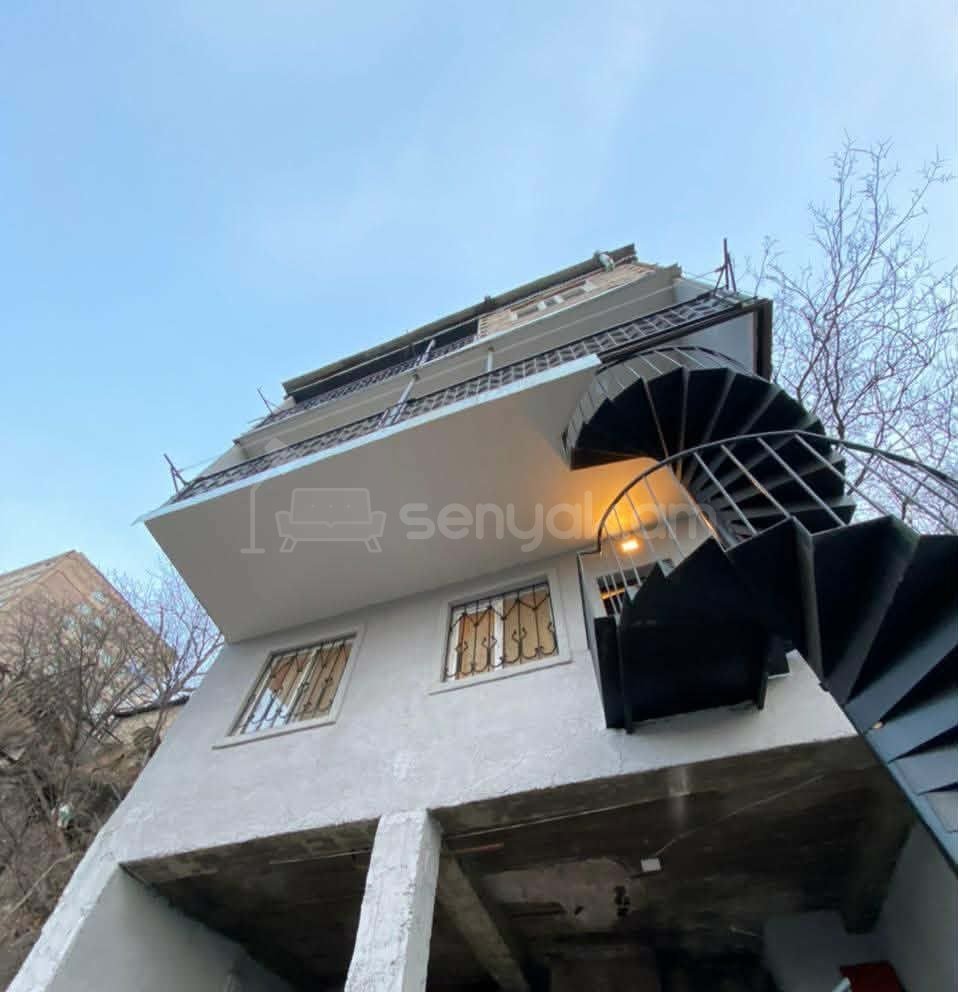 5 Սենյականոց Շքեղ Առանձնատուն, 280քմ, Կահավորված, Ավտոտնակով