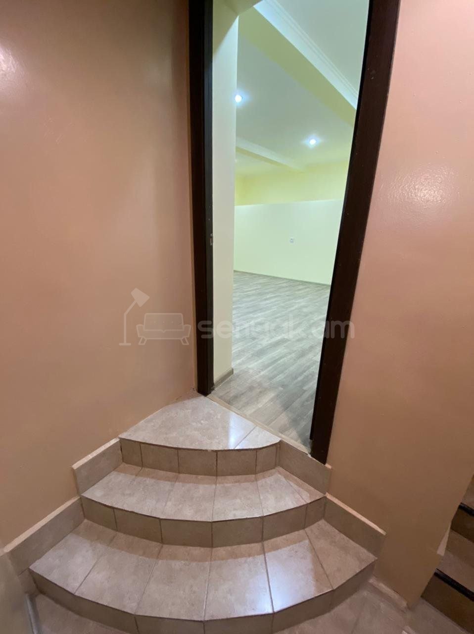 5 Սենյականոց Շքեղ Առանձնատուն, 280քմ, Կահավորված, Ավտոտնակով