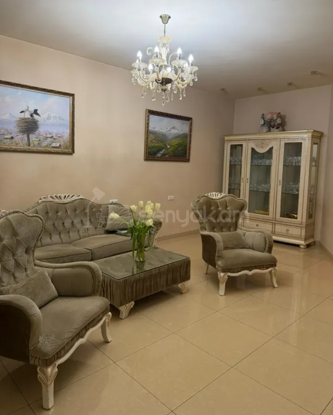 4 Սենյականոց Բնակարան Քարե Շենքում, 100քմ, 3/4 հարկ, Կապիտալ Վերանորոգված