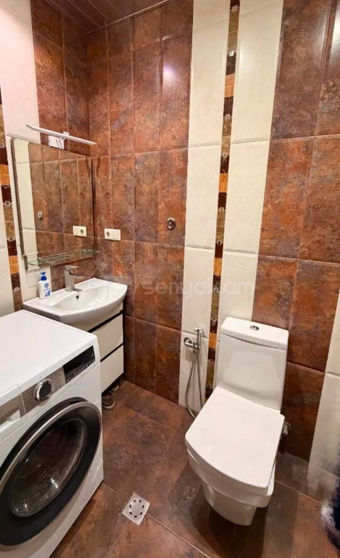 4 Սենյականոց Բնակարան Նորակառույցում, 130քմ, 3/10 հարկ, Կապիտալ Վերանորոգված