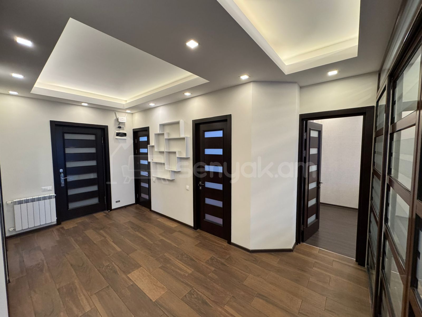 3 Սենյականոց Բնակարան Նորակառույցում, 98քմ, 6/18 հարկ, Դիզայներական Վերանորոգված