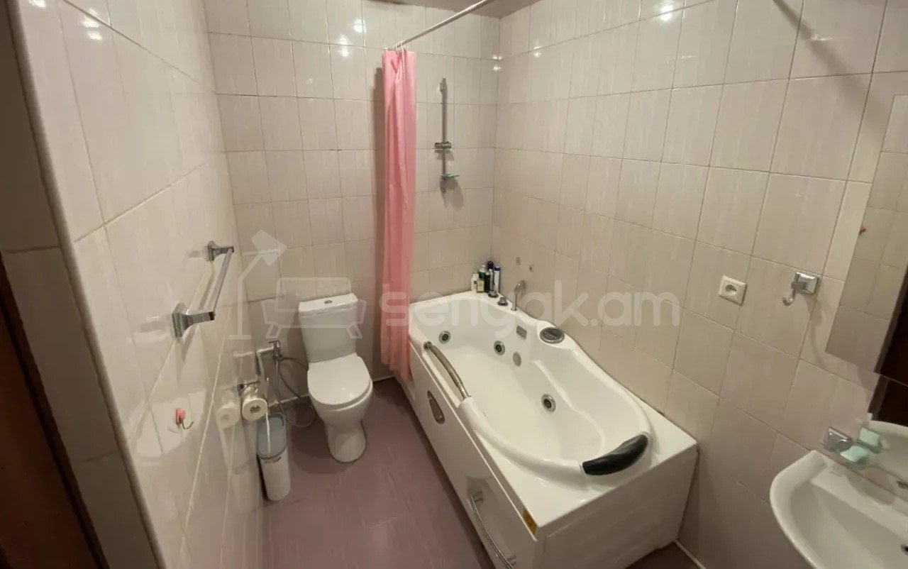2 Սենյականոց Բնակարան Նորակառույցում, 62քմ, 9/13 հարկ, Կապիտալ Վերանորոգված