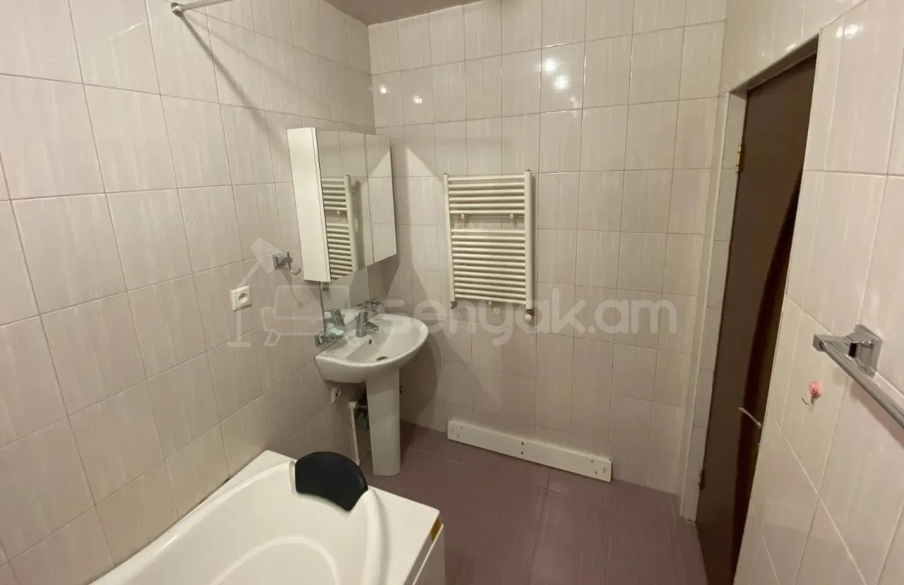 2 Սենյականոց Բնակարան Նորակառույցում, 62քմ, 9/13 հարկ, Կապիտալ Վերանորոգված