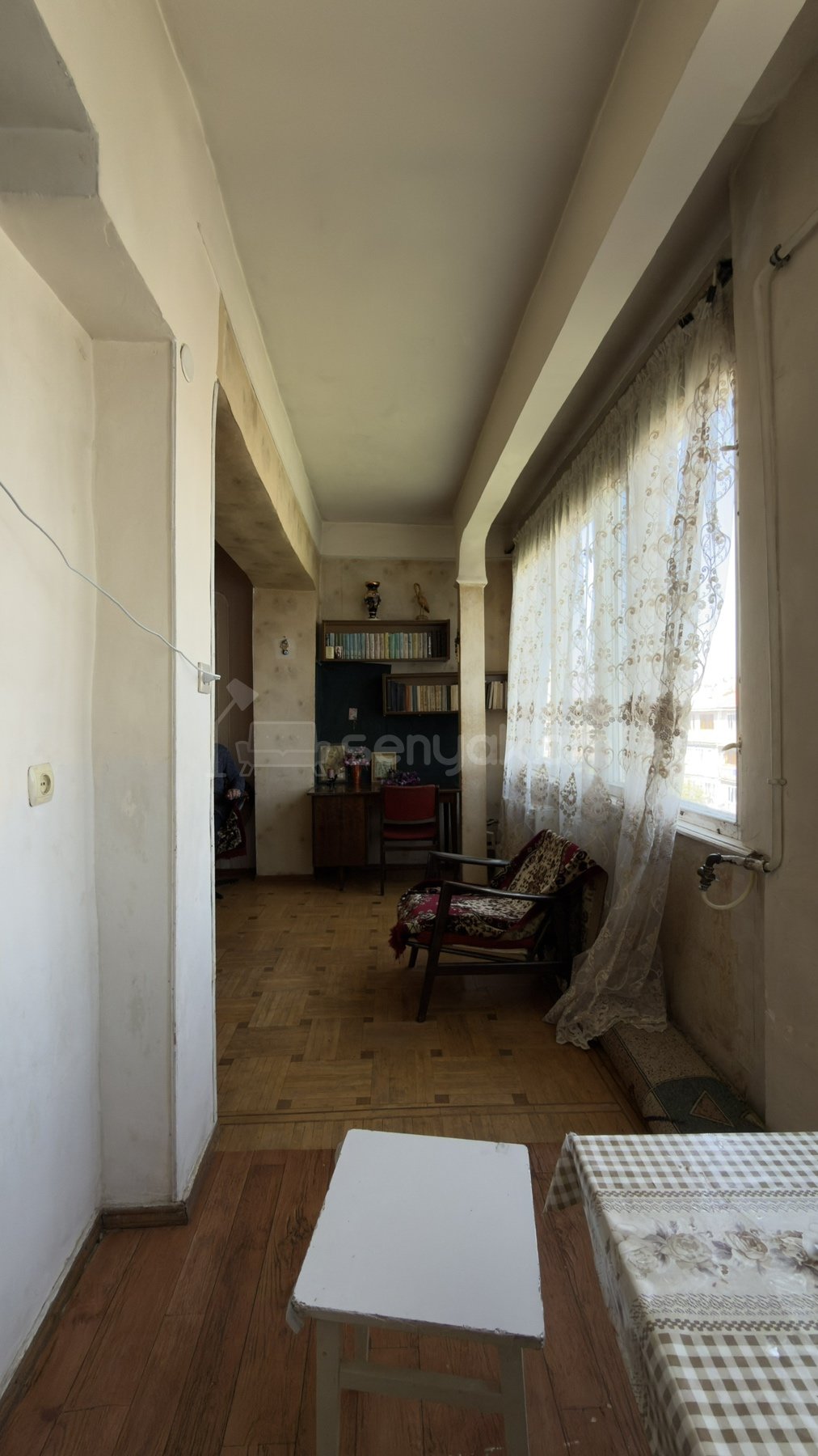 3 Սենյականոց Բնակարան Քարե Շենքում, 77քմ, 5/5 հարկ, Կոսմետիկ Վերանորոգված