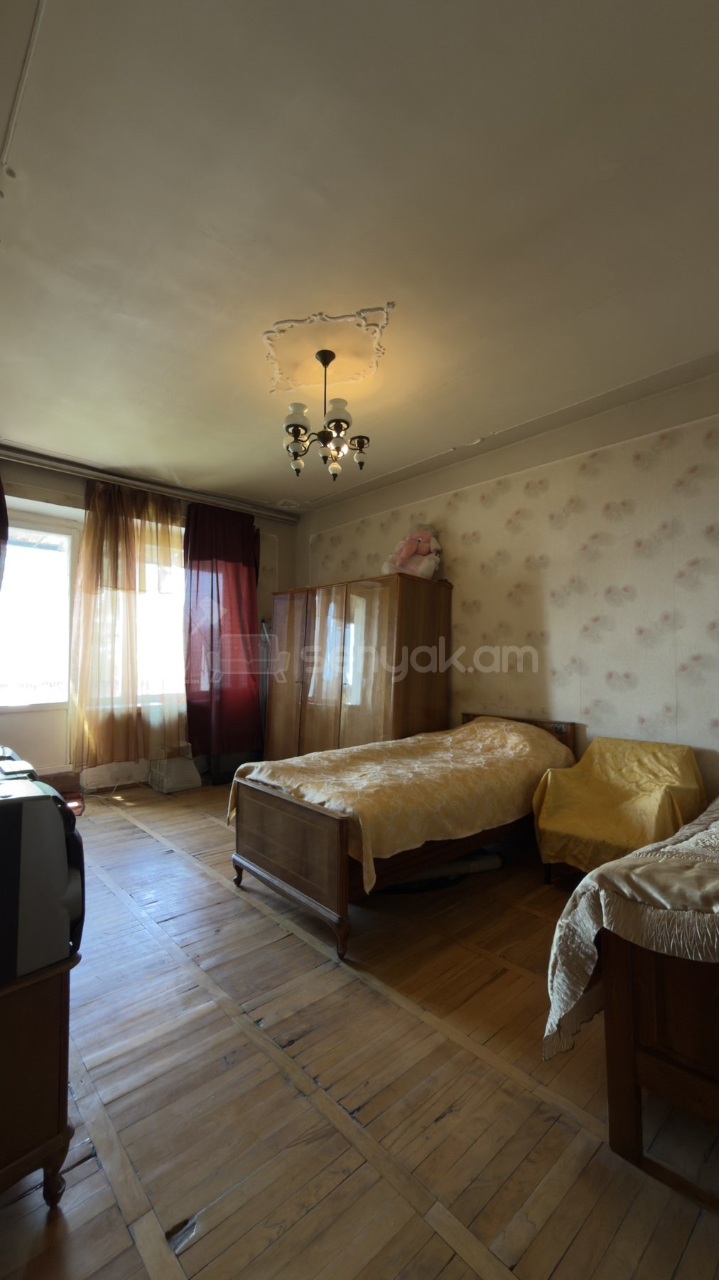 3 Սենյականոց Բնակարան Քարե Շենքում, 77քմ, 5/5 հարկ, Կոսմետիկ Վերանորոգված