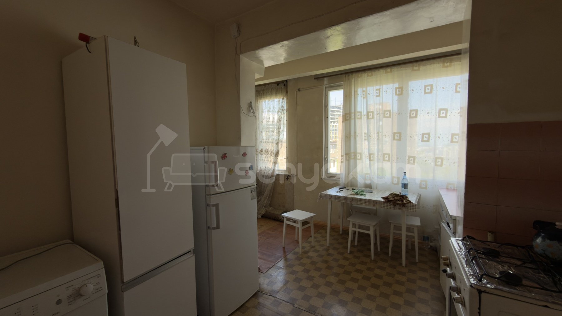 3 Սենյականոց Բնակարան Քարե Շենքում, 77քմ, 5/5 հարկ, Կոսմետիկ Վերանորոգված