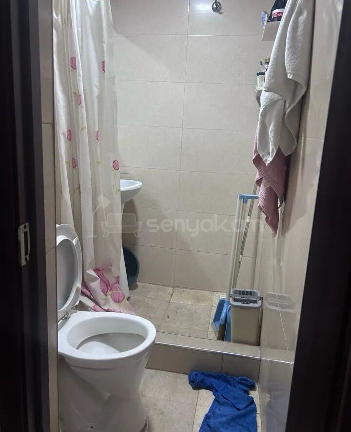 1 Սենյականոց Բնակարան Քարե Շենքում, 30քմ, 2/4 հարկ, Նորմալ Վիճակում