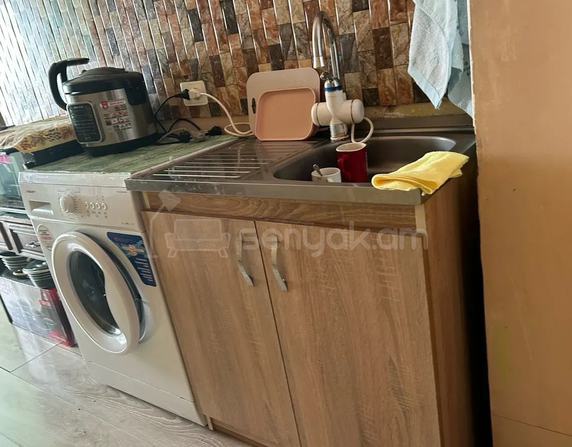 1 Սենյականոց Բնակարան, 48քմ, 2/9 հարկ, Նորմալ Վիճակում