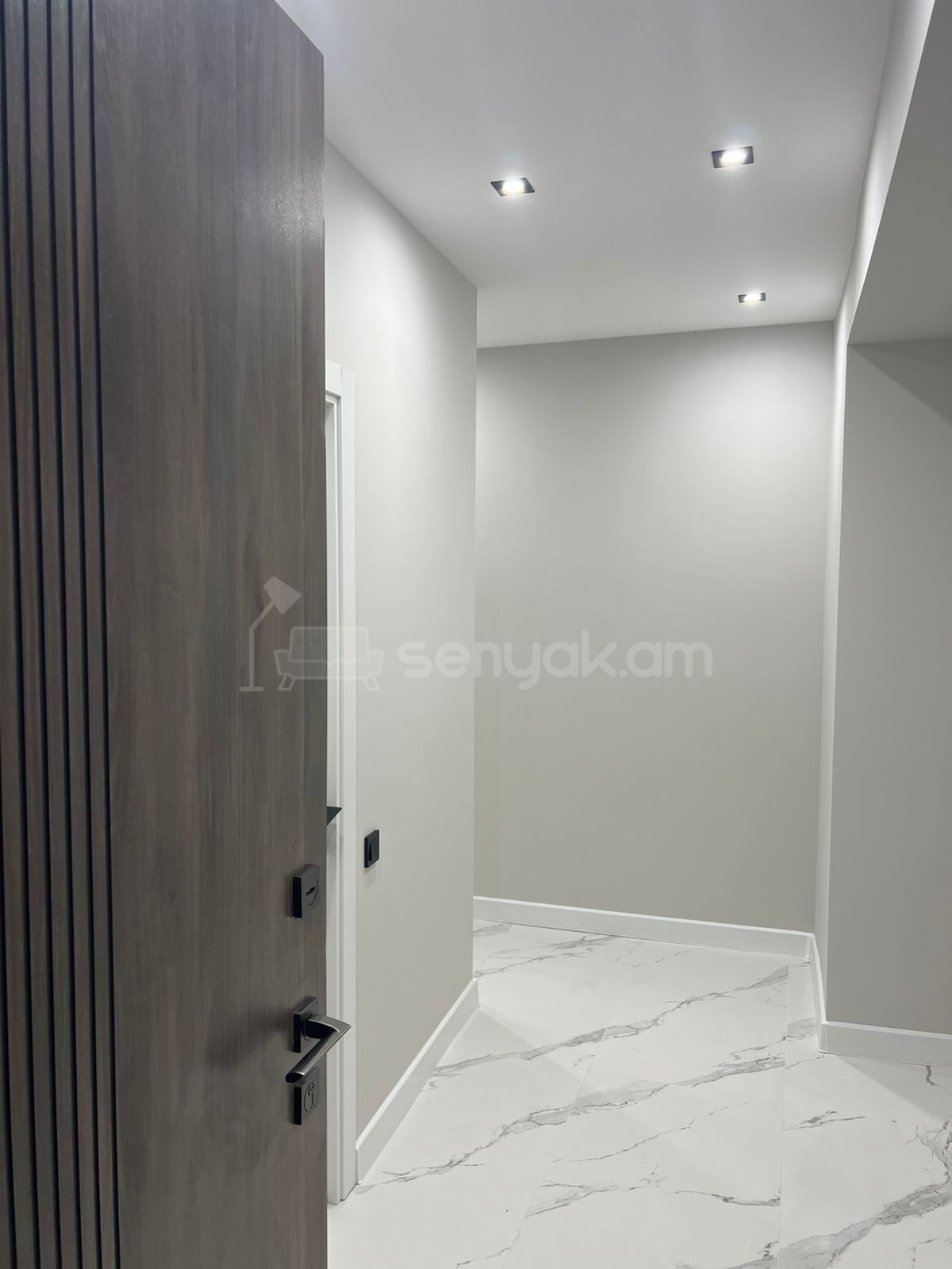 2 Սենյականոց Բնակարան Քարե Շենքում, 47քմ, 3/5 հարկ, Կապիտալ Վերանորոգված