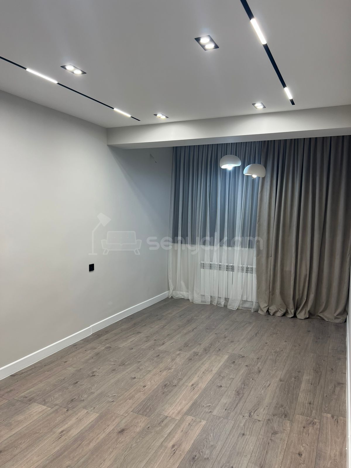 2 Սենյականոց Բնակարան Քարե Շենքում, 47քմ, 3/5 հարկ, Կապիտալ Վերանորոգված