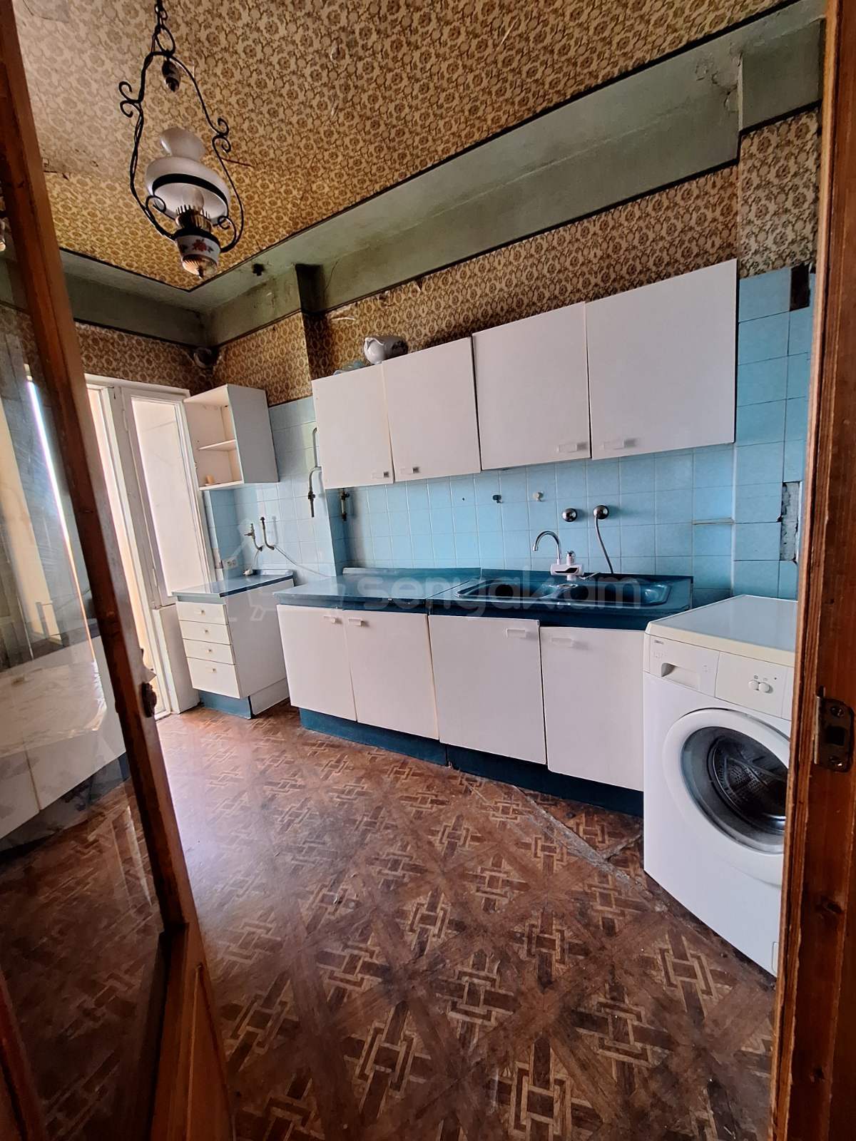 2 Սենյականոց Բնակարան, 77քմ, 12/16 հարկ, Նորմալ Վիճակում, Մասամբ Կահավորված