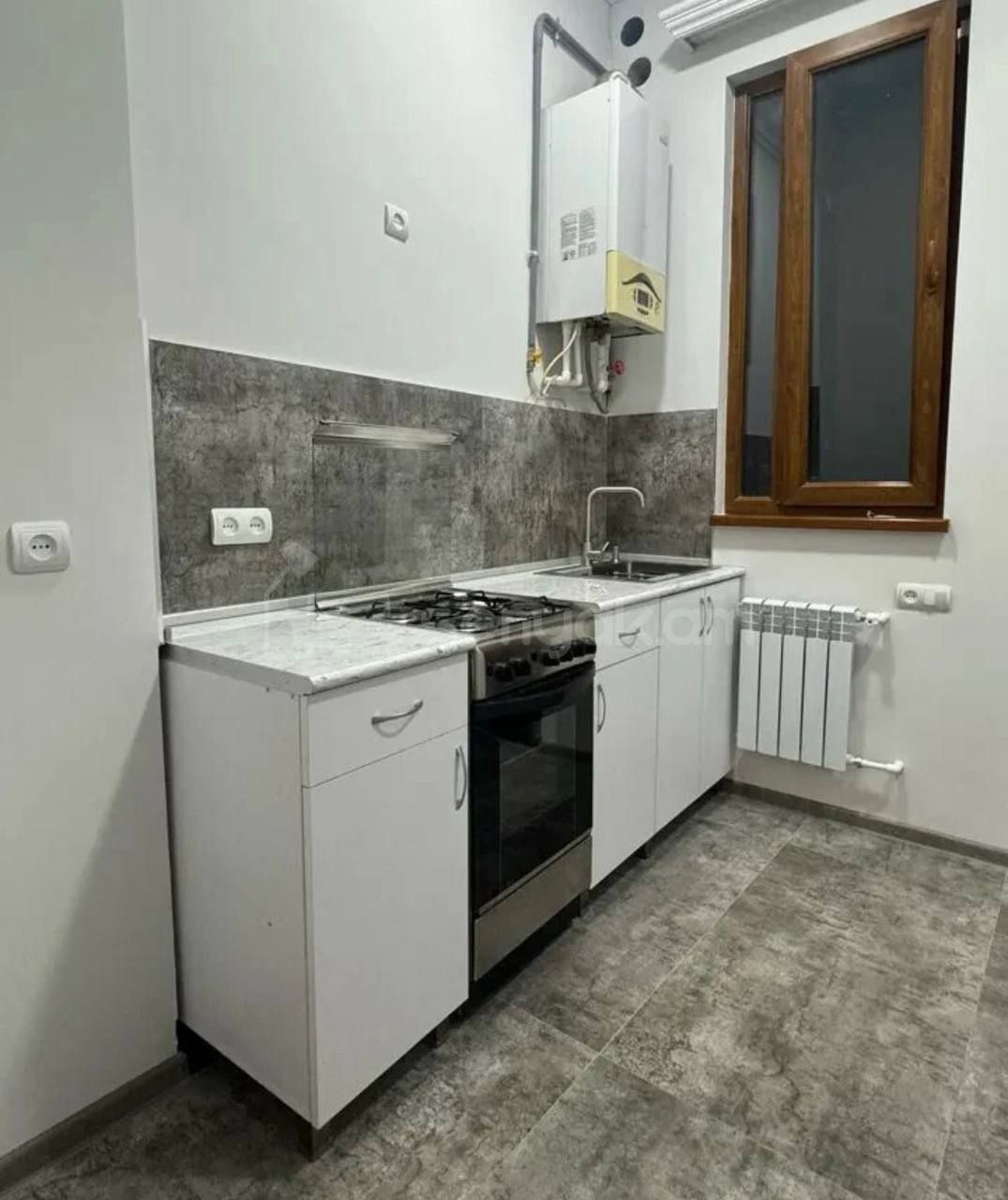 2 Սենյականոց Բնակարան Քարե Շենքում, 42քմ, 1/5 հարկ, Կապիտալ Վերանորոգված, Կահավորված, Արևկող