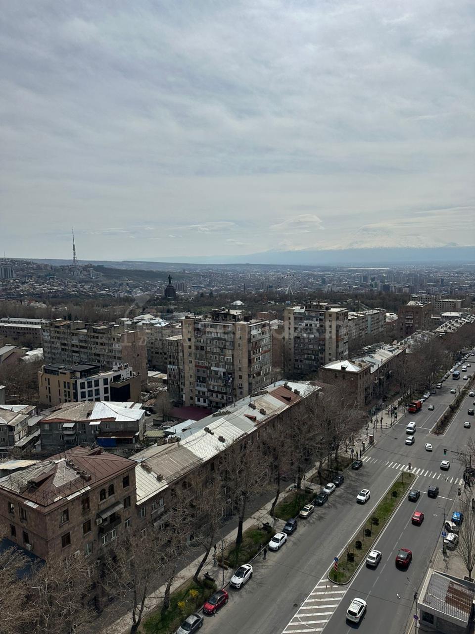 3 Սենյականոց Բնակարան Նորակառույցում, 122քմ, 13/18 հարկ, Զրոյական Վիճակում
