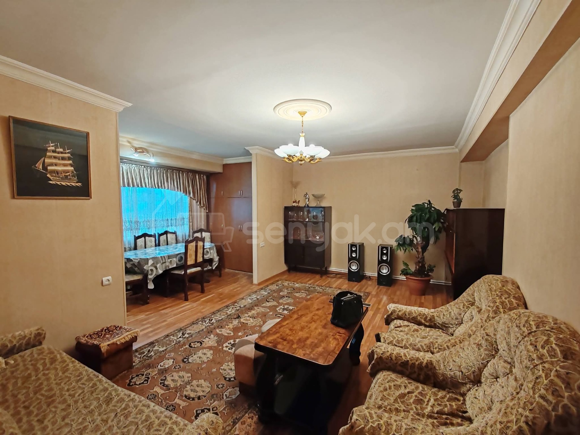4 Սենյականոց Բնակարան, 100քմ, 6/9 հարկ, Նորմալ Վիճակում, Կահավորված