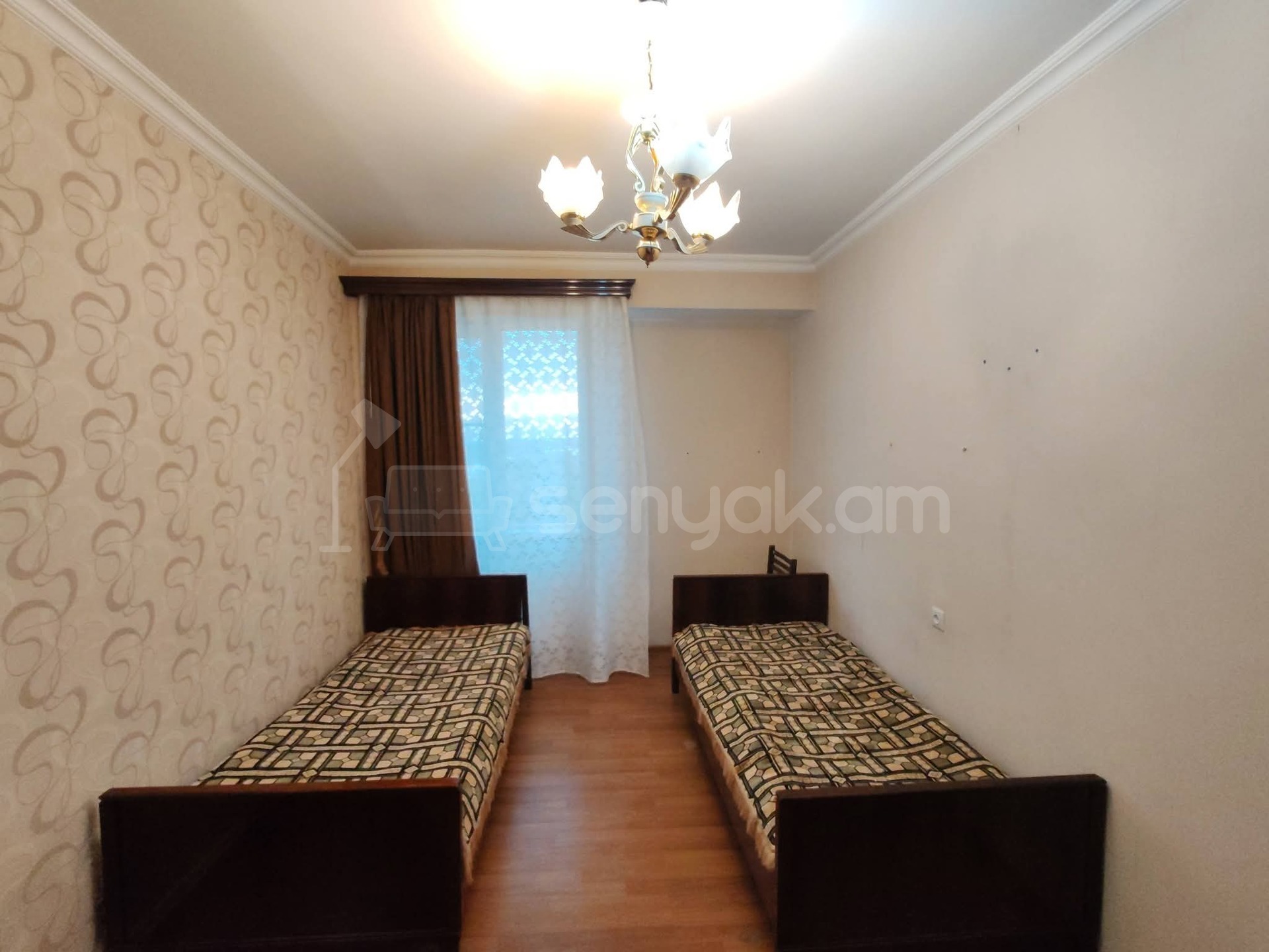 4 Սենյականոց Բնակարան, 100քմ, 6/9 հարկ, Նորմալ Վիճակում, Կահավորված