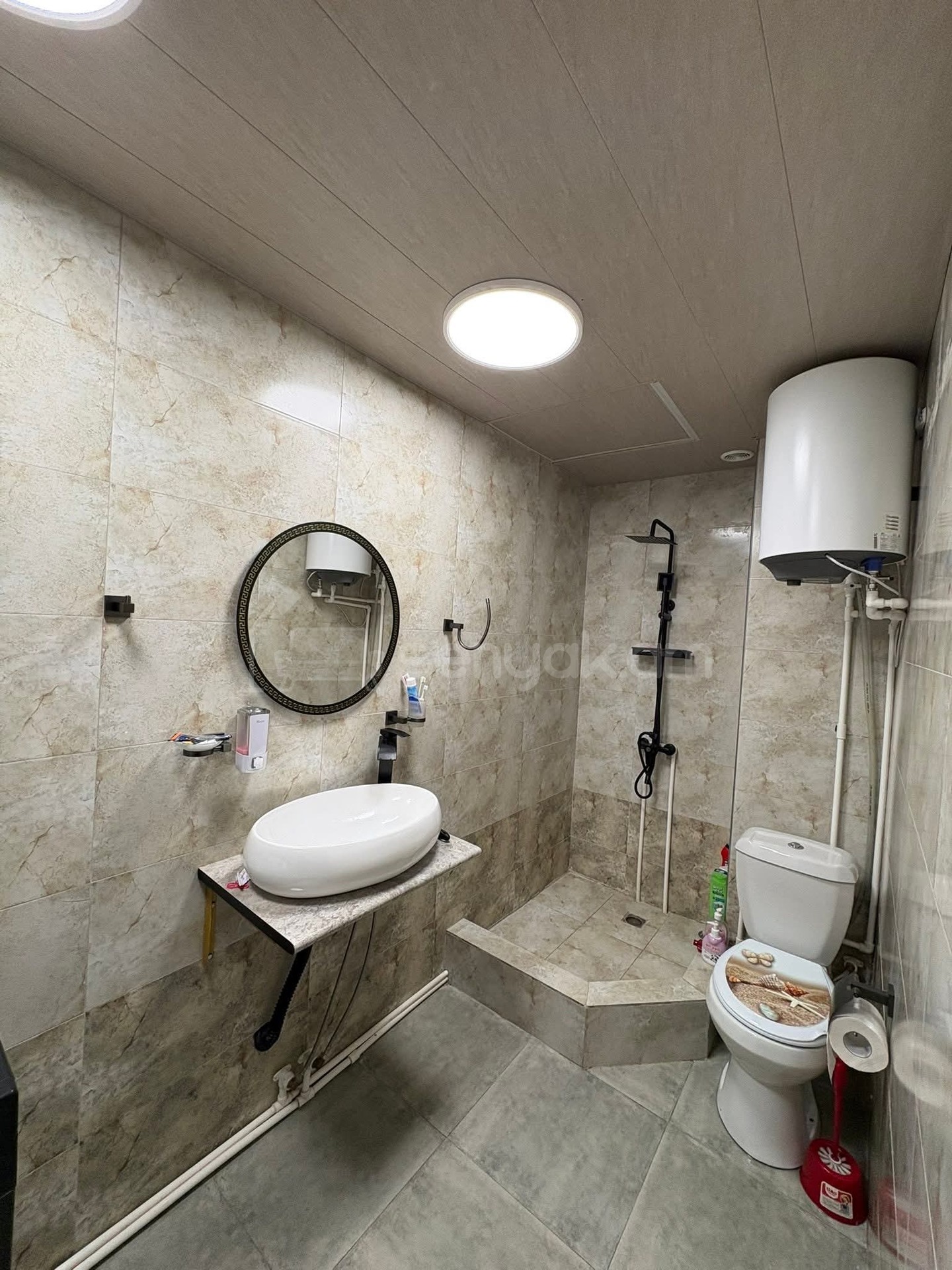 2 Սենյականոց Բնակարան Քարե Շենքում, 40քմ, 1/3 հարկ, Կապիտալ Վերանորոգված