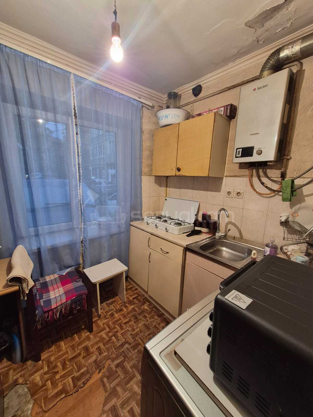 2 Սենյականոց Բնակարան Քարե Շենքում, 32քմ, 1/5 հարկ, Նորմալ Վիճակում