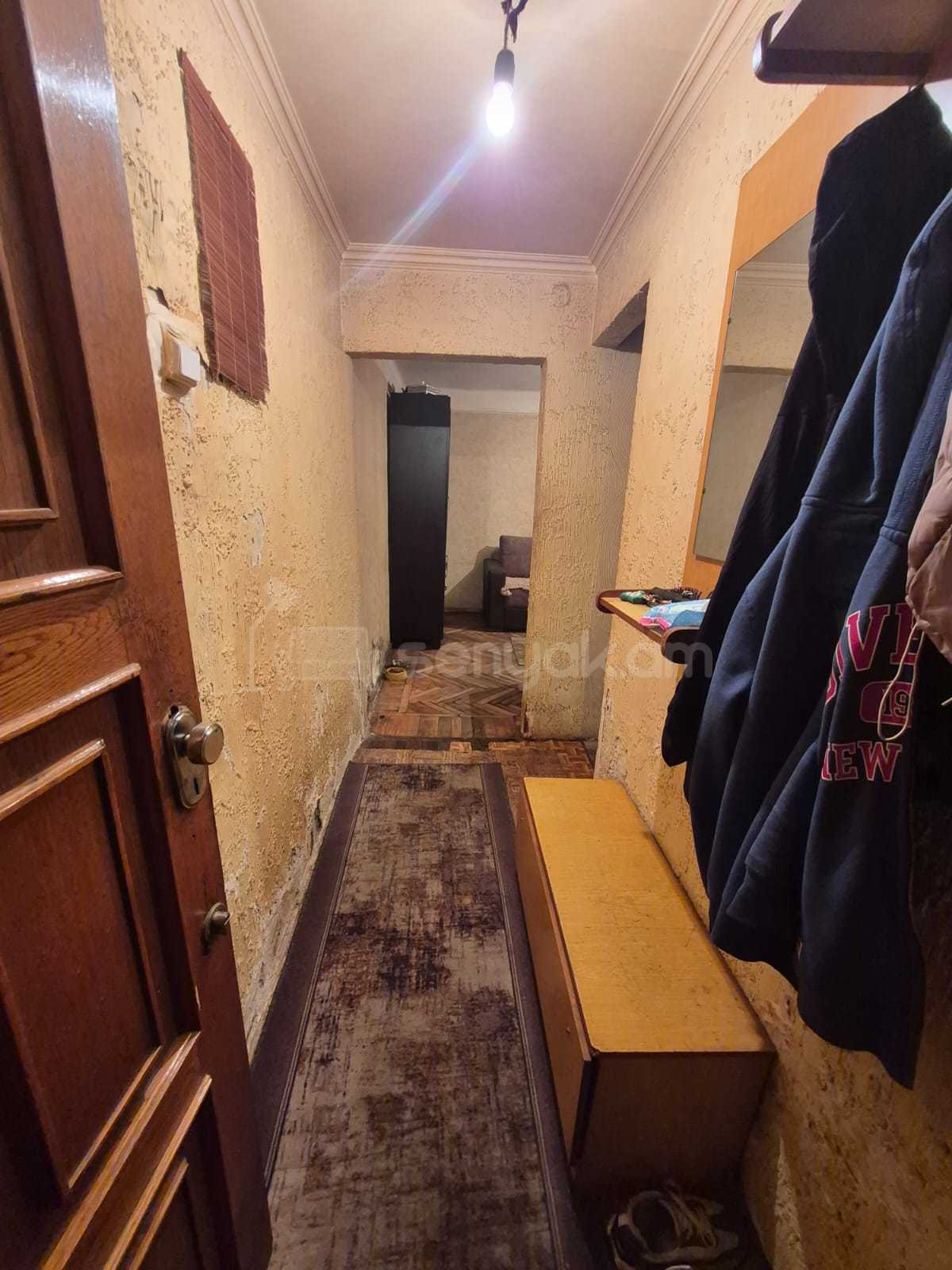 2 Սենյականոց Բնակարան Քարե Շենքում, 32քմ, 1/5 հարկ, Նորմալ Վիճակում