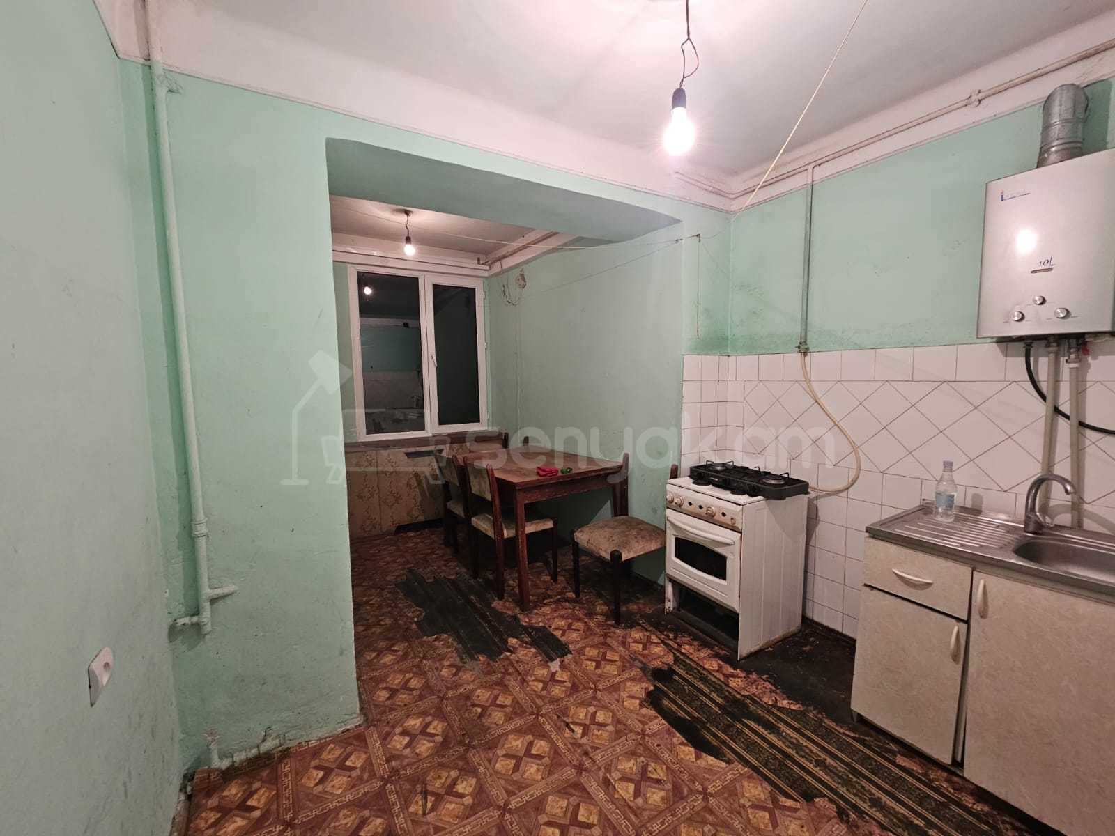 2 Սենյականոց Բնակարան Քարե Շենքում, 54քմ, 4/4 հարկ, Պետական Վիճակում
