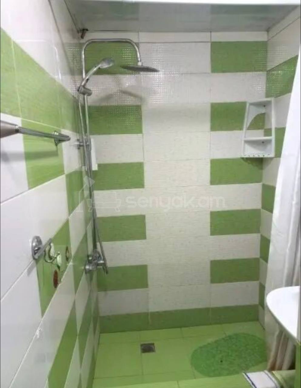 2 Սենյականոց Բնակարան Քարե Շենքում, 42քմ, 5/5 հարկ, Կապիտալ Վերանորոգված