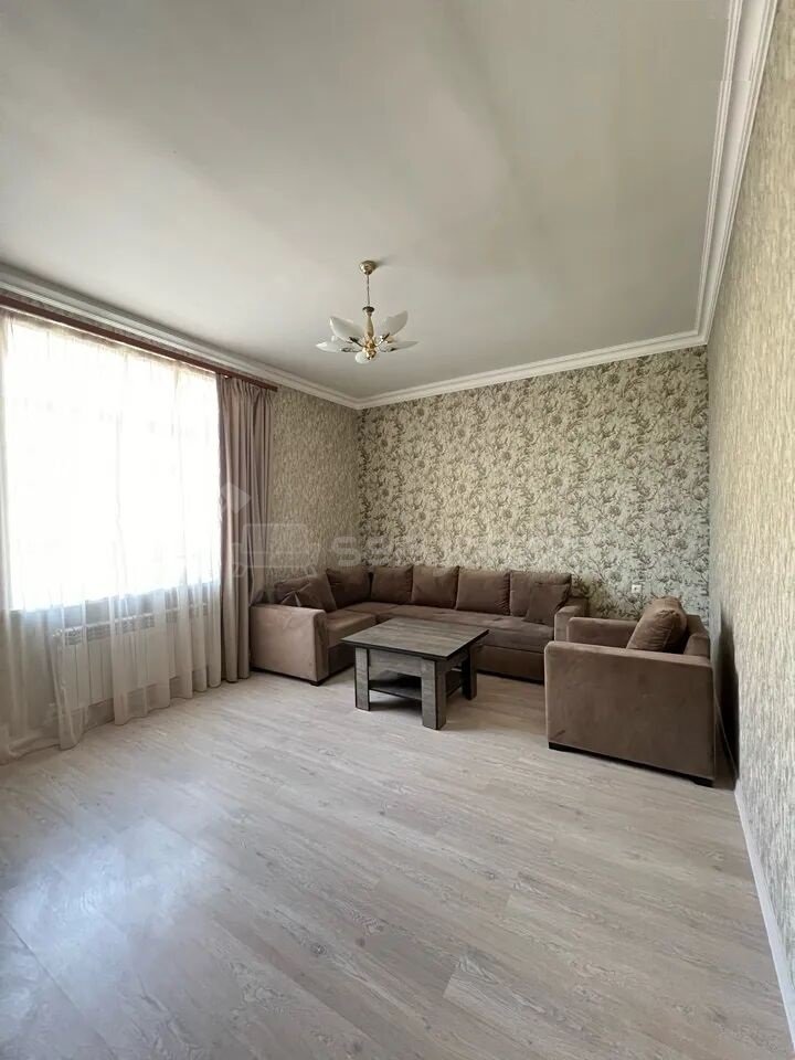 2 Սենյականոց Բնակարան Քարե Շենքում, 60քմ, 4/6 հարկ, Կապիտալ Վերանորոգված