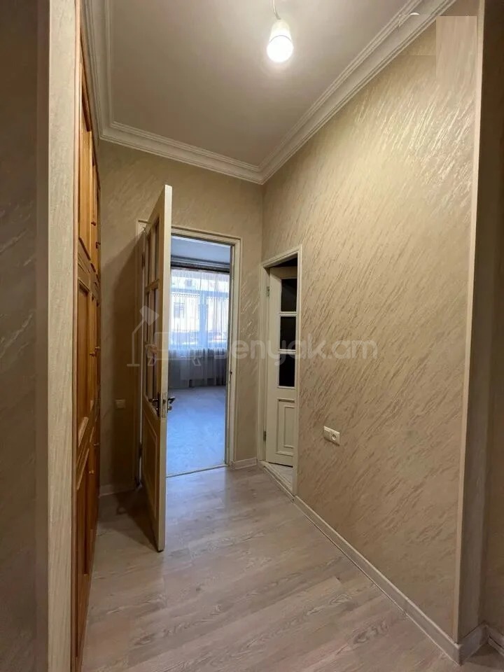 2 Սենյականոց Բնակարան Քարե Շենքում, 60քմ, 4/6 հարկ, Կապիտալ Վերանորոգված