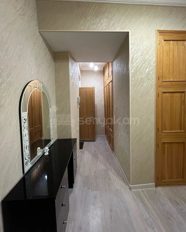 2 Սենյականոց Բնակարան Քարե Շենքում, 60քմ, 4/6 հարկ, Կապիտալ Վերանորոգված
