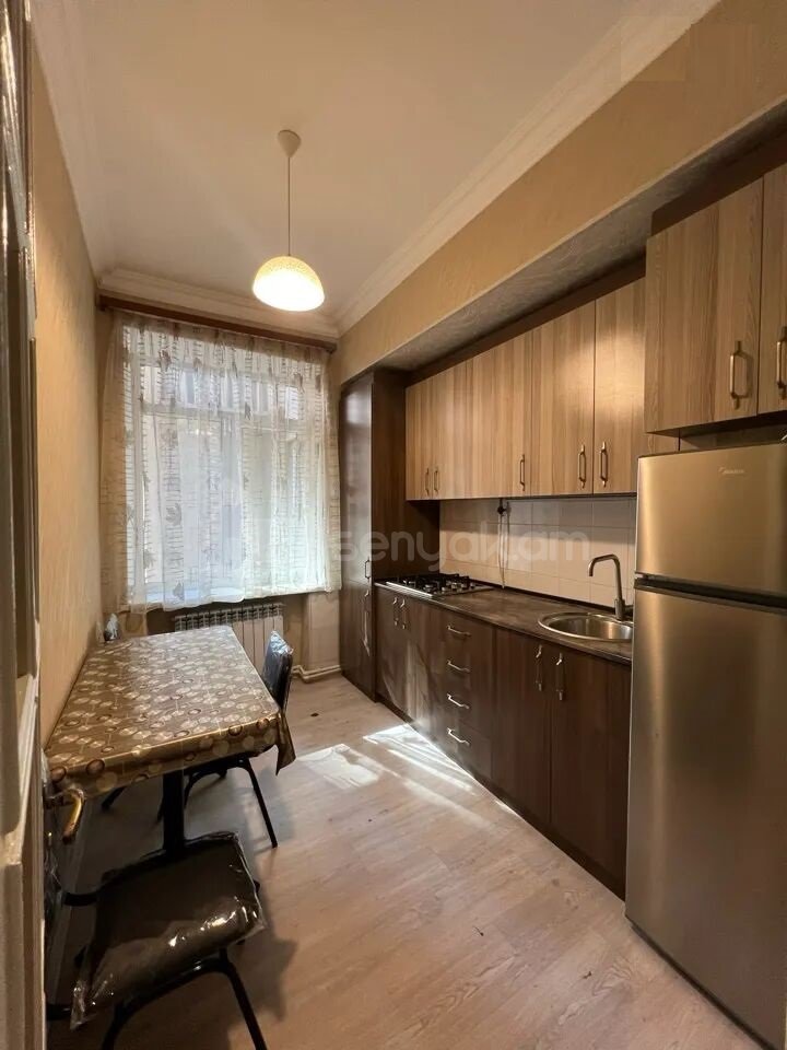 2 Սենյականոց Բնակարան Քարե Շենքում, 60քմ, 4/6 հարկ, Կապիտալ Վերանորոգված