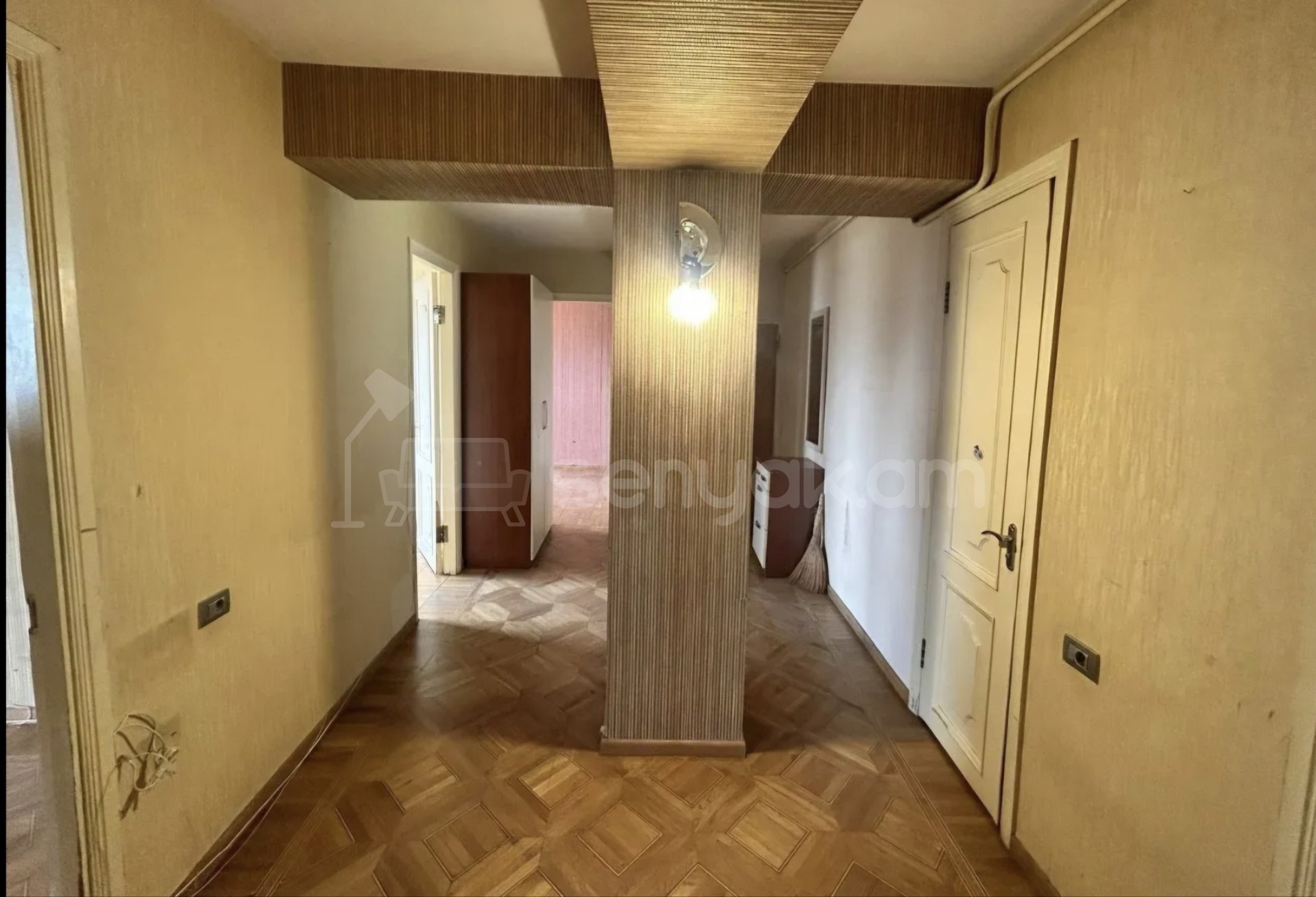 4 Սենյականոց Բնակարան, 105քմ, 9/14 հարկ, Պետական Վիճակում