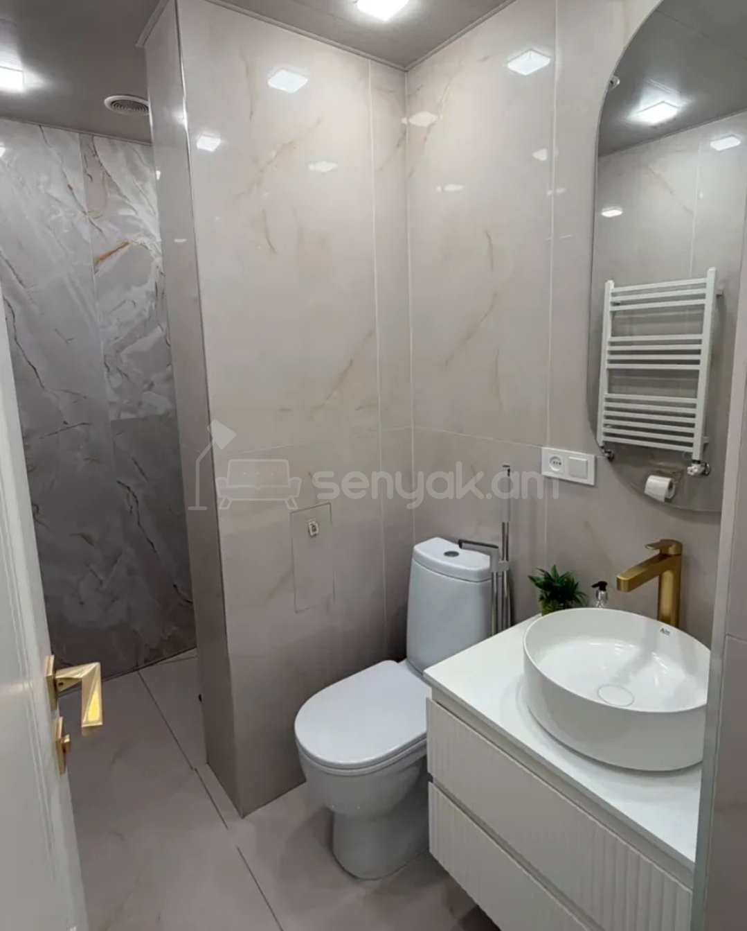 2 Սենյականոց Բնակարան, 45քմ, 4/9 հարկ, Դիզայներական Վերանորոգված