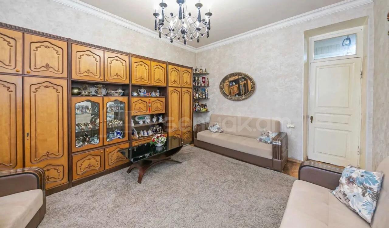 2 Սենյականոց Բնակարան Քարե Շենքում, 66քմ, 4/4 հարկ, Կոսմետիկ Վերանորոգված