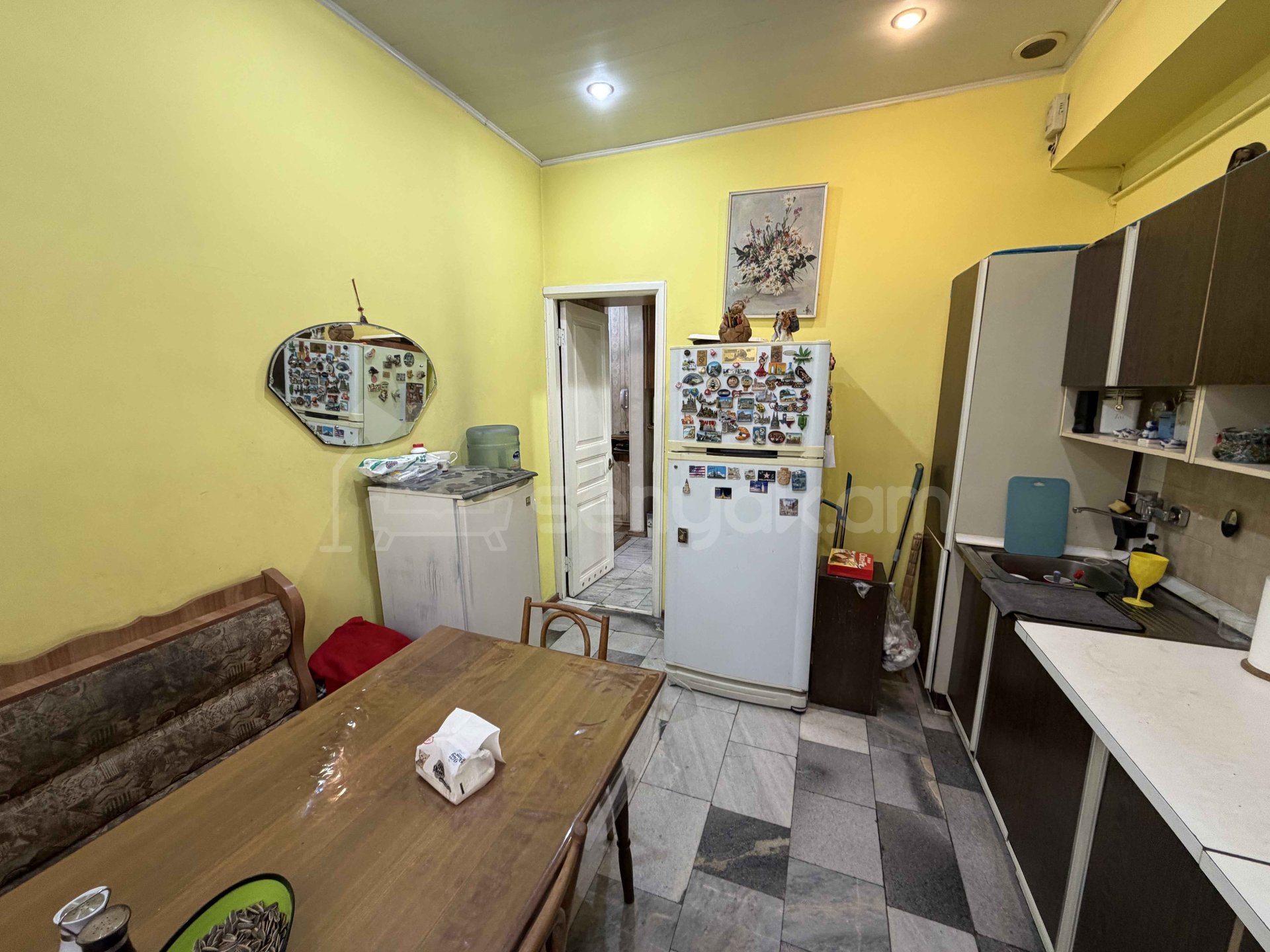 2 Սենյականոց Բնակարան Քարե Շենքում, 66քմ, 4/4 հարկ, Կոսմետիկ Վերանորոգված