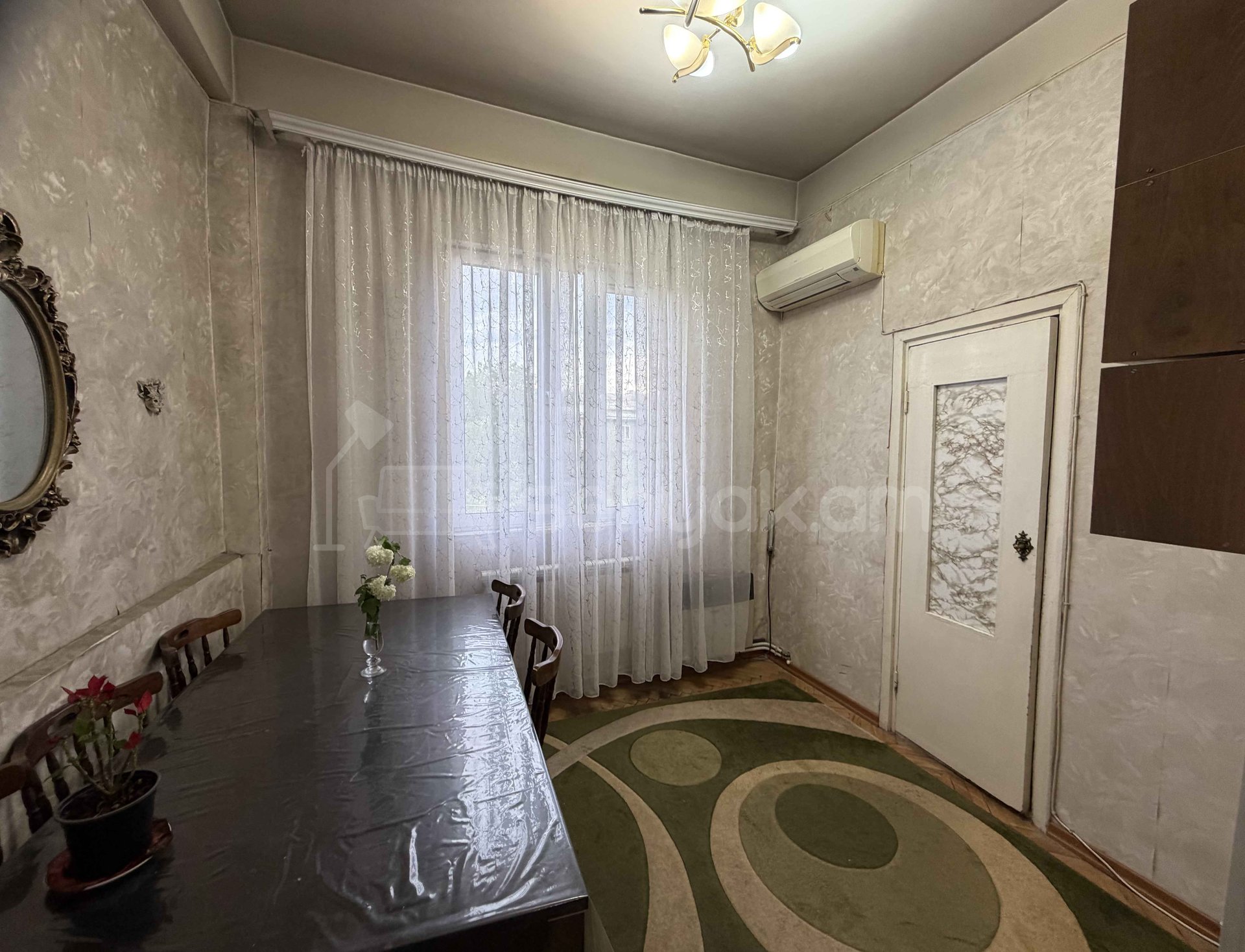 2 Սենյականոց Բնակարան Քարե Շենքում, 66քմ, 4/4 հարկ, Կոսմետիկ Վերանորոգված