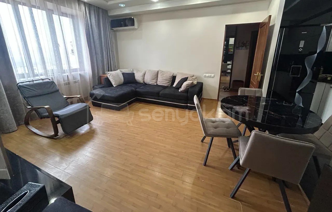 3 Սենյականոց Բնակարան Նորակառույցում, 72քմ, 4/10 հարկ, Նորմալ Վիճակում