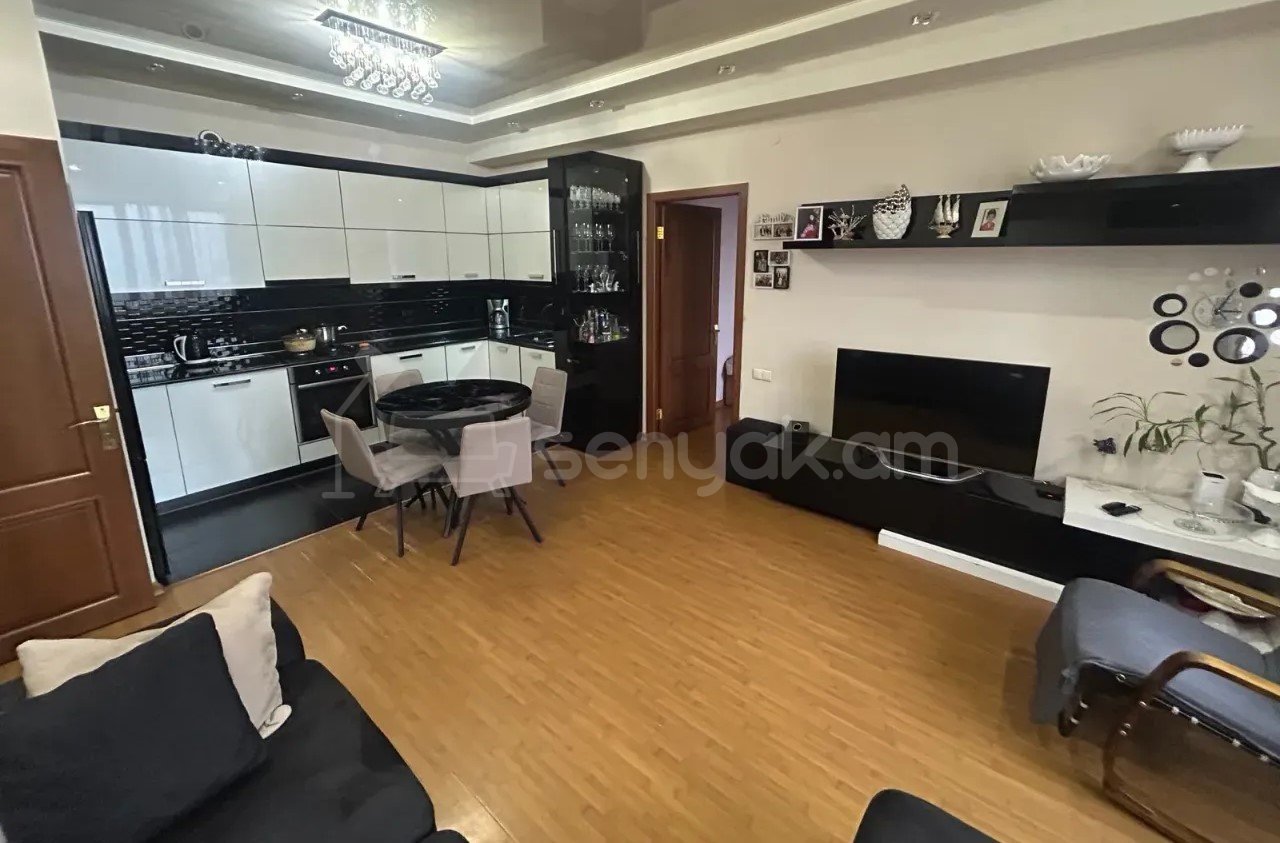 3 Սենյականոց Բնակարան Նորակառույցում, 72քմ, 4/10 հարկ, Նորմալ Վիճակում