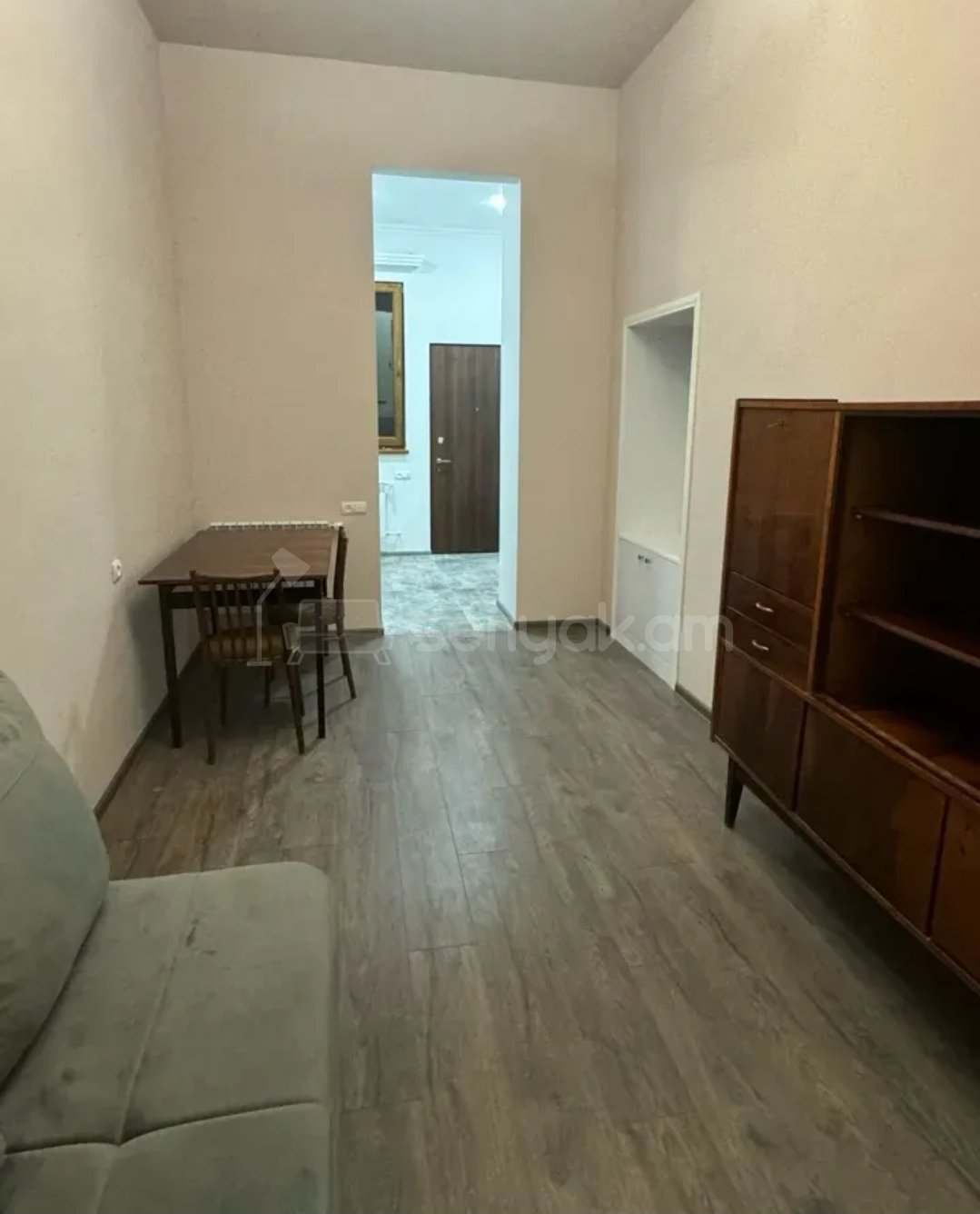 2 Սենյականոց Բնակարան Քարե Շենքում, 42քմ, 1/5 հարկ, Կապիտալ Վերանորոգված, Կահավորված, Արևկող